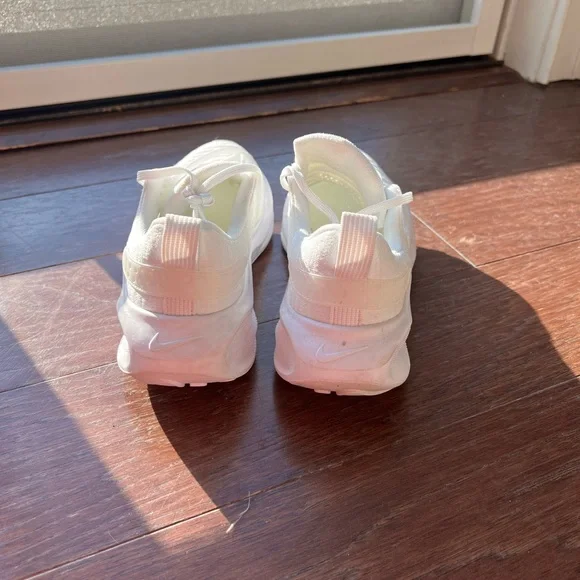 Nike ReactX Infinity Run 4 'Triple White', Size 8.5 - Picture 4 of 7